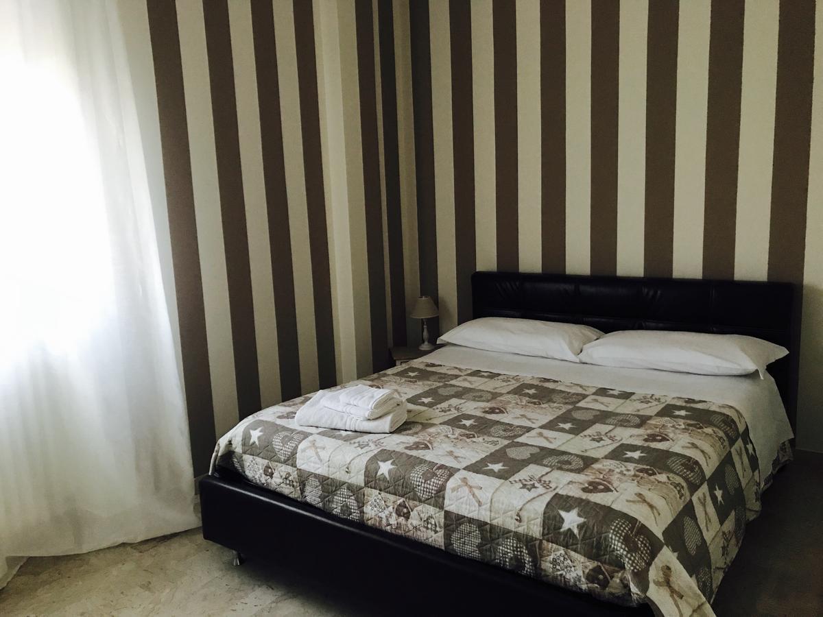 B&B In Centro Foggia Bagian luar foto